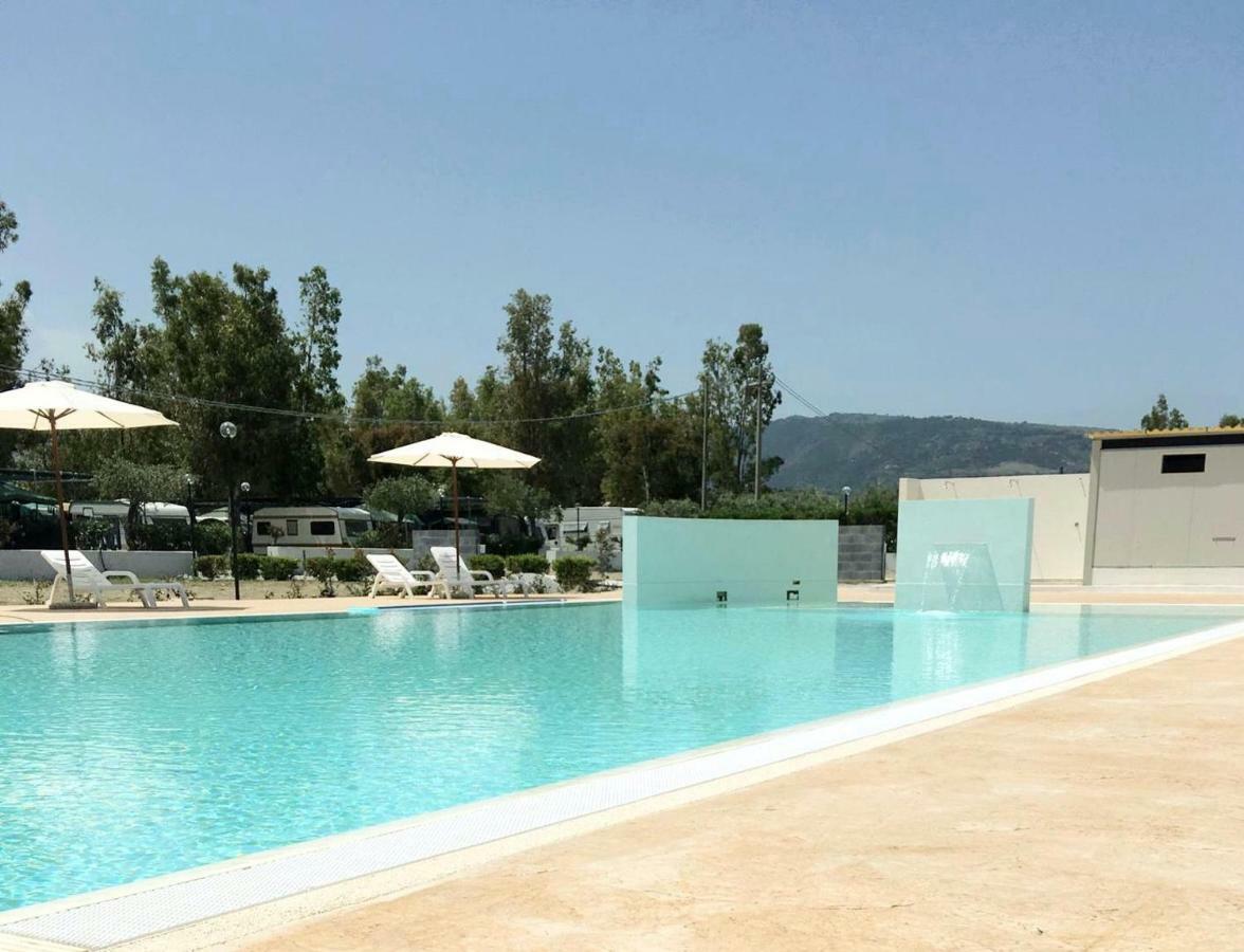 פורנרי Tindari Village Camping מראה חיצוני תמונה