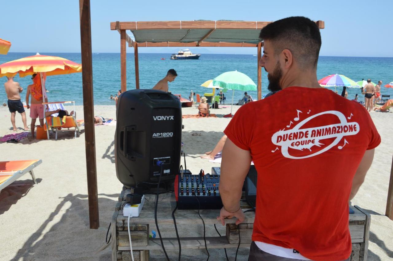 פורנרי Tindari Village Camping מראה חיצוני תמונה